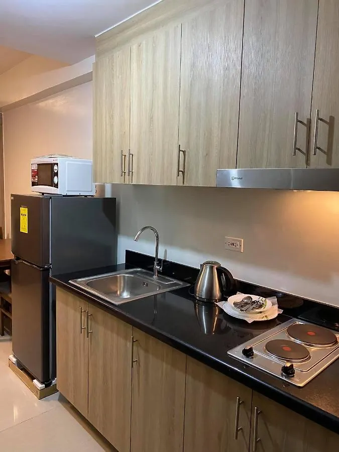 Shore Residences Pasay 0*,